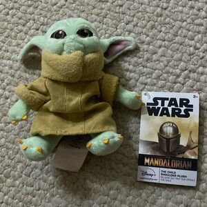 Star Wars Grogu shoulder plush with magnet